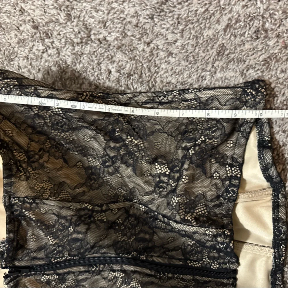 Charlotte Russe Plus size Lace Corset Top NWOT - Picture 4 of 5